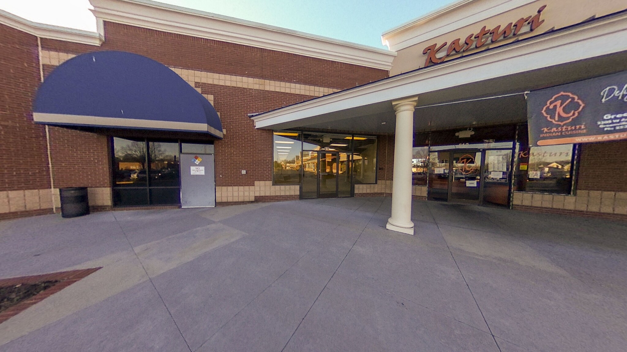 500-692 Hanes Mall Blvd, Winston-Salem, NC à louer Photo de l’immeuble– Image 1 sur 7