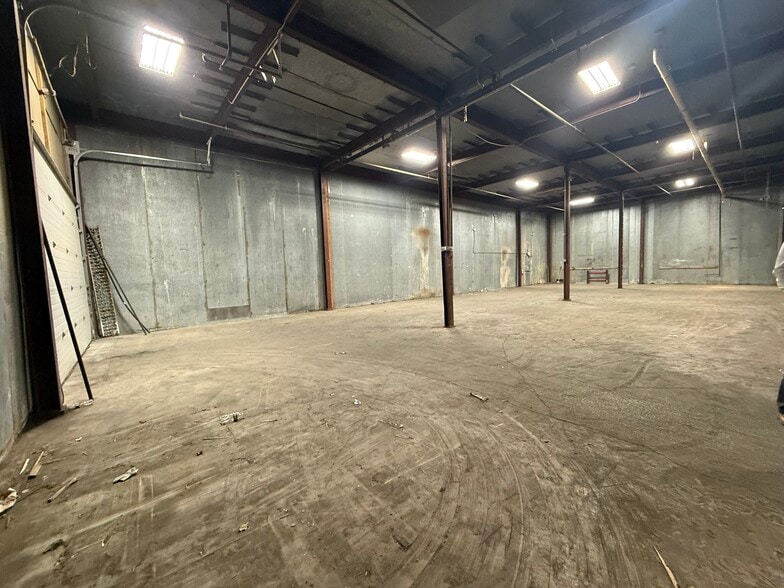 1395 Suckle Hwy, Pennsauken, NJ à louer - Photo intérieure – Image 3 sur 22