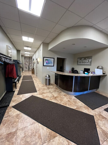 1280 Old Skokie Valley Rd, Highland Park, IL à louer - Photo de l’immeuble – Image 2 sur 16