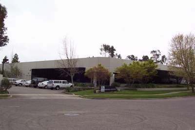3920 Cypress Dr, Petaluma, CA à louer - Photo de l’immeuble – Image 2 sur 9
