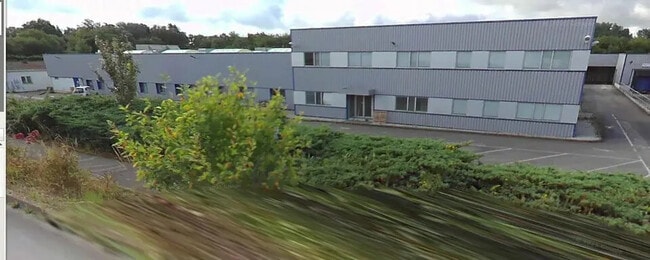 Plus de détails pour Local d’activités à vendre