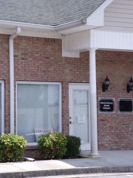 2110 Fairburn Rd, Douglasville, GA à louer - Photo de l’immeuble – Image 2 sur 14