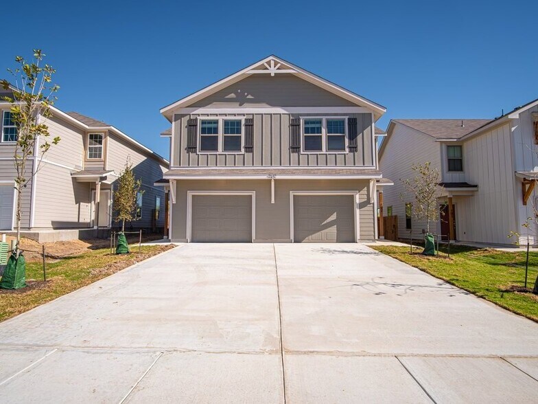 6408 Segovia Ranch, San Antonio, TX à vendre - Photo de l’immeuble – Image 2 sur 19