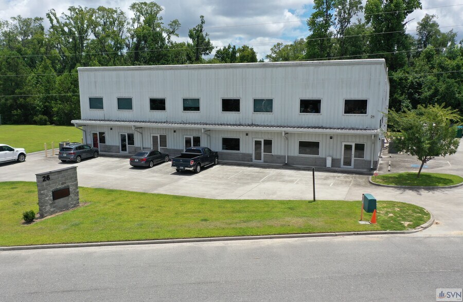 28 W Chatham Ct, Garden City, GA à louer - Photo de l’immeuble – Image 1 sur 15