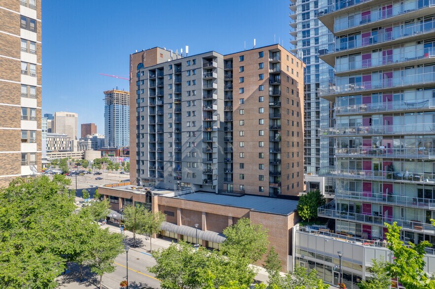602 8 Av SE, Calgary, AB à louer - Photo principale – Image 1 sur 5