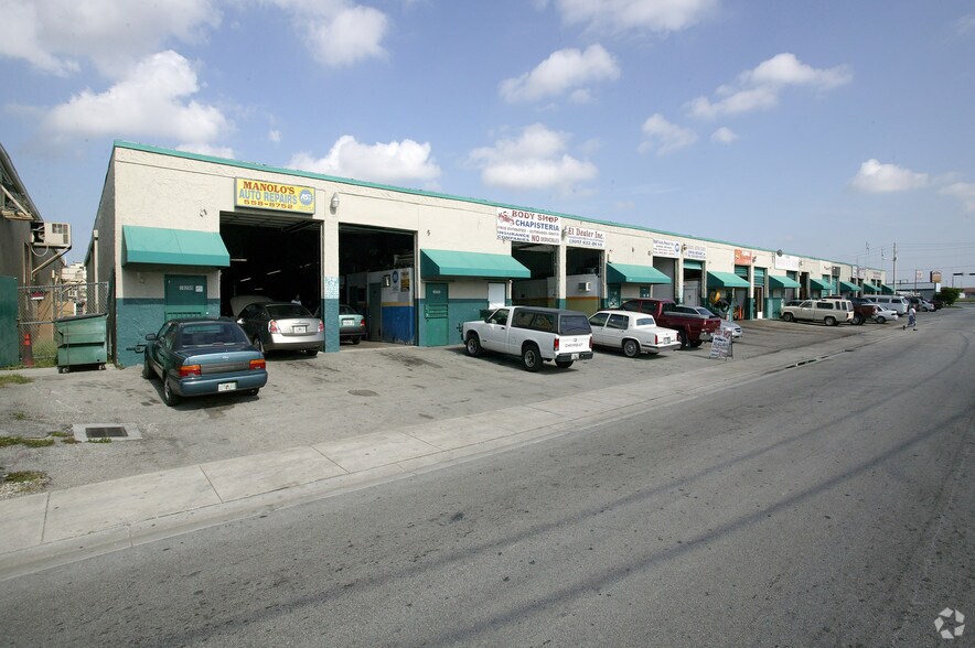 10200-10230 NW 80th Ave, Hialeah, FL à louer - Photo principale – Image 1 sur 6