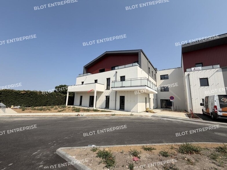5 Rue De L'Atlantique, Basse-Goulaine à louer - Photo de l’immeuble – Image 2 sur 12