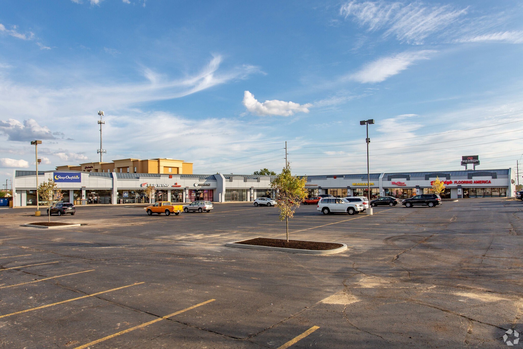 8106-8154 Springboro Pike, Miamisburg, OH à louer Photo de l’immeuble– Image 1 sur 13
