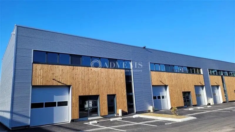 Local d'activités dans Basse-Goulaine à vendre - Photo de l’immeuble – Image 1 sur 6