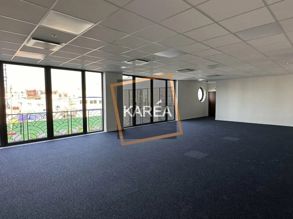 Bureau dans Chessy à louer Photo intérieure– Image 1 sur 6