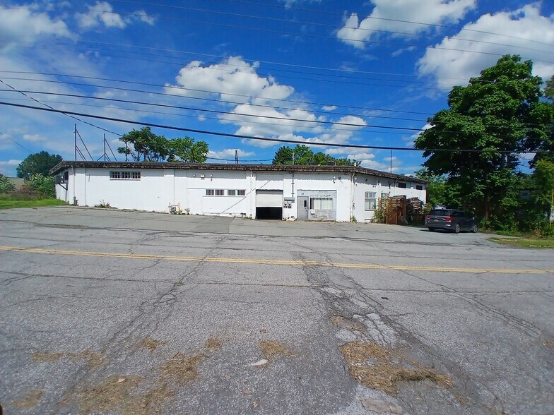 20 Deyo Pl, Newburgh, NY à vendre - Photo de l’immeuble – Image 3 sur 20