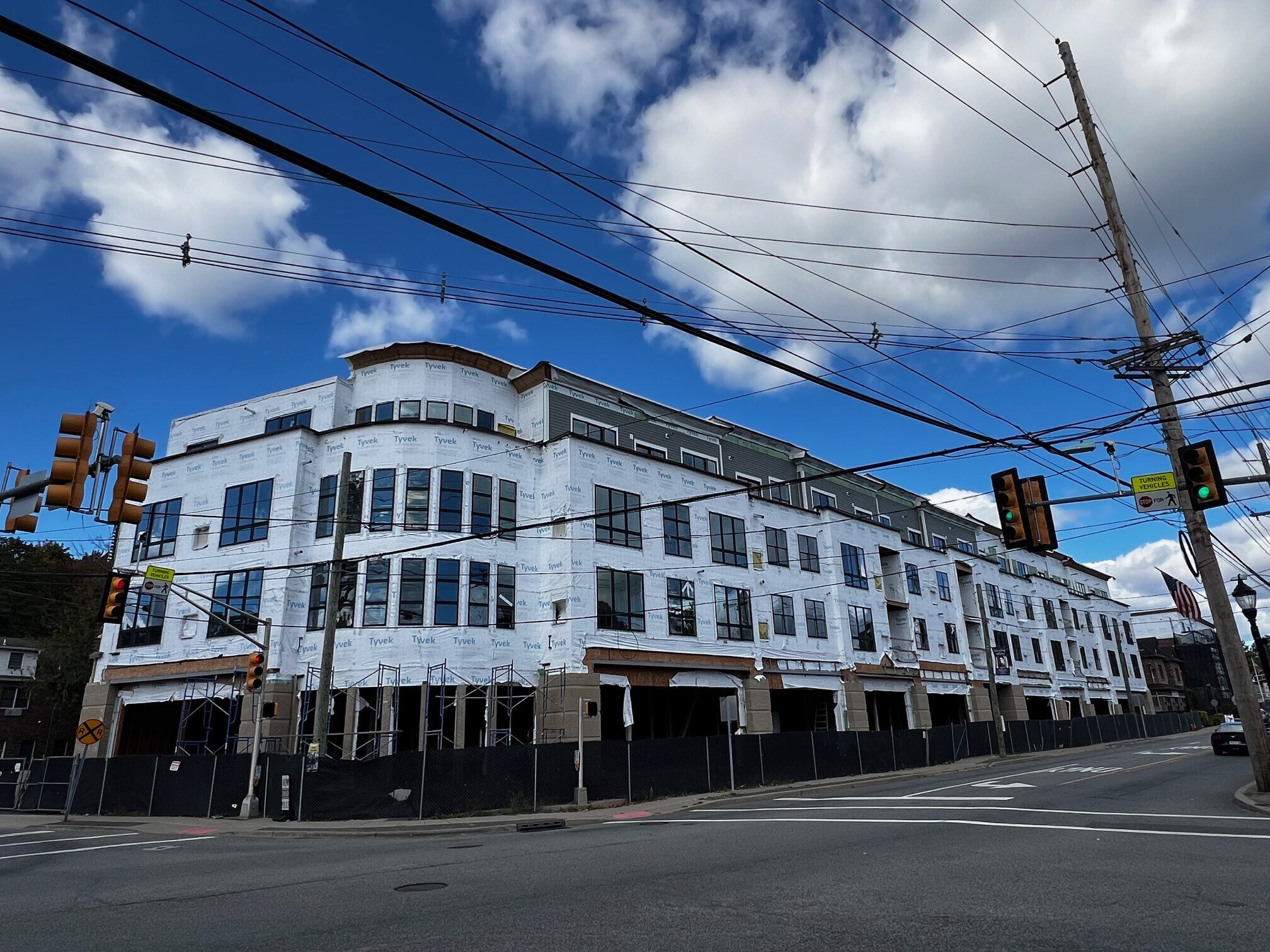 190 Kinderkamack Rd, Emerson, NJ à louer Photo principale– Image 1 sur 6