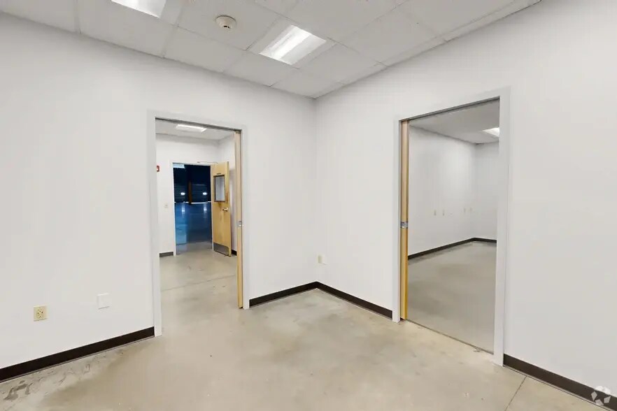 12400 Presidents Ct, Jacksonville, FL à louer - Numérisation 3D Matterport – Image 3 sur 24