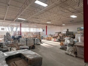 102 Fairview Park Dr, Elmsford, NY à louer Photo intérieure– Image 2 sur 17