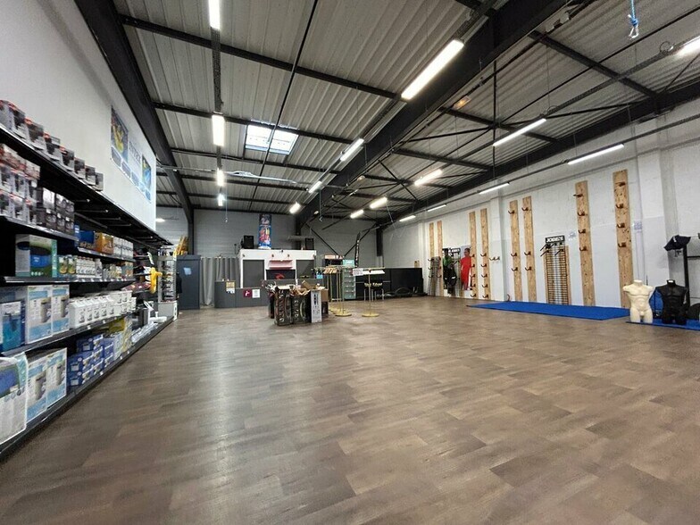 Local commercial dans Pruniers En Sologne à louer - Photo intérieure – Image 1 sur 1