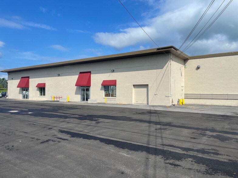 5585 E Main St, Verona, NY à louer - Photo de l’immeuble – Image 2 sur 11