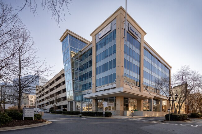 Plus de détails pour 1150 Hammond Dr, Atlanta, GA - Bureau/Local commercial, Médical à louer
