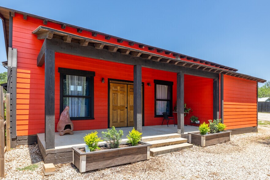 1720 Gruene Rd, New Braunfels, TX à vendre - Photo de l’immeuble – Image 2 sur 9
