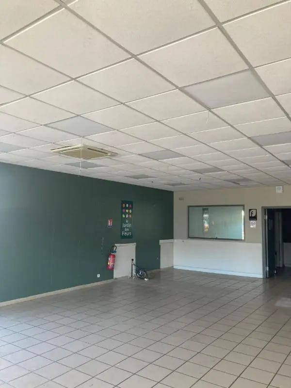 Local commercial dans Vannes à louer Photo intérieure– Image 1 sur 4
