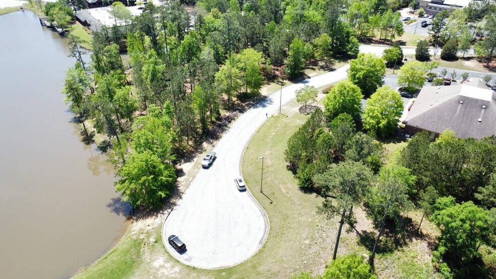 1247 Lake Brook Ct, Columbus, GA à vendre - Photo principale – Image 1 sur 7