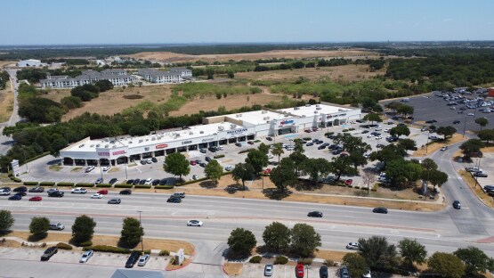 1435-1447 S Loop 288, Denton, TX à louer Photo de l’immeuble– Image 1 sur 7