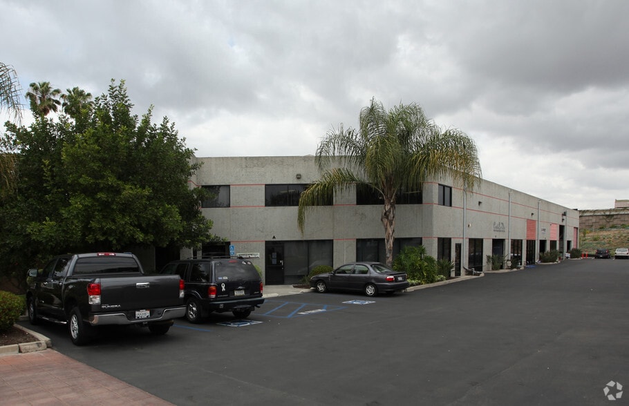 9830 Prospect Ave, Santee, CA à louer - Photo de l’immeuble – Image 3 sur 6
