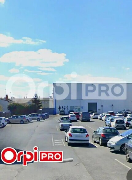 Local commercial dans Reims à louer - Photo de l’immeuble – Image 1 sur 2