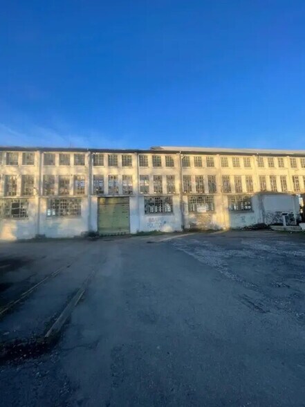 Industriel/Logistique dans Tarbes à vendre - Photo de l’immeuble – Image 3 sur 7