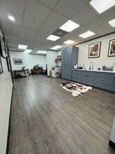 2211 Norfolk St, Houston, TX à louer Photo intérieure– Image 2 sur 4