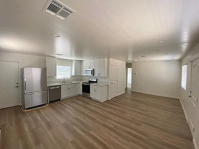 1340 Mariposa ave, Ridgecrest, CA à vendre - Photo de l’immeuble – Image 2 sur 6