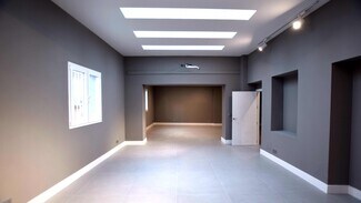 Plus de détails pour Bureau/Local commercial à louer
