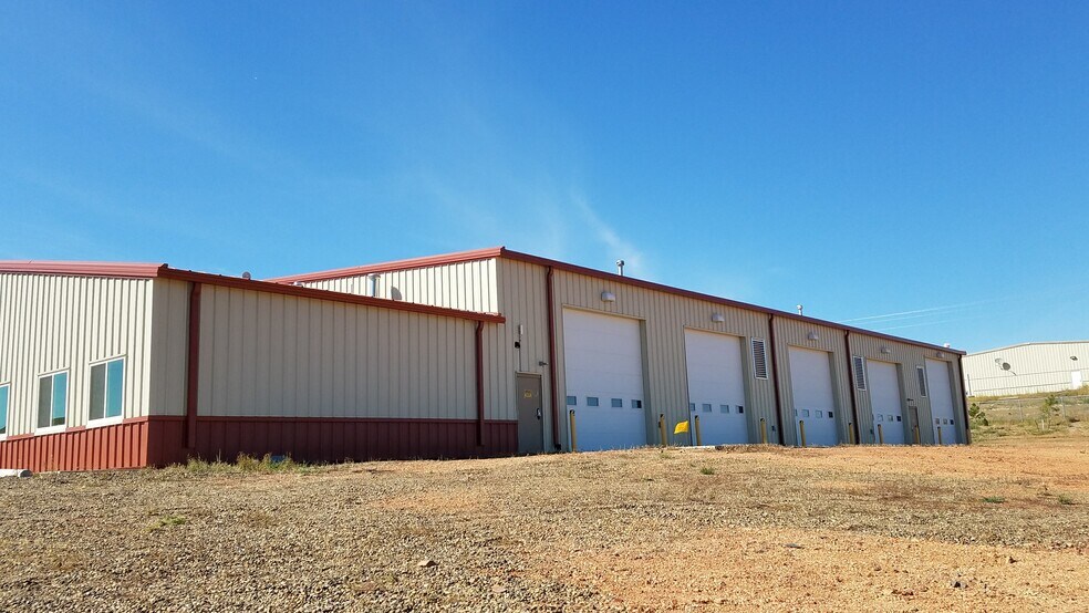 2018 125th Ave NW, Watford City, ND à louer - Photo de l’immeuble – Image 3 sur 21