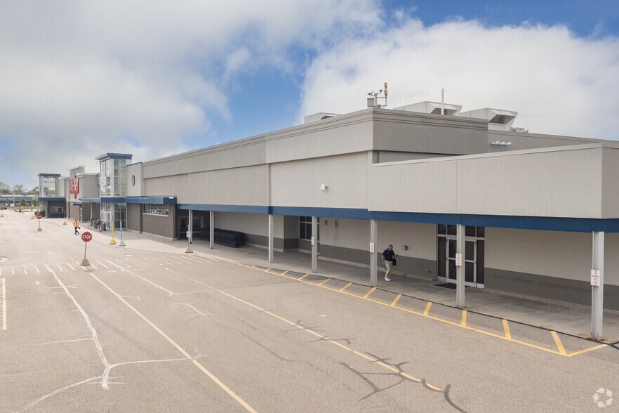 550 Baldwin St, Jenison, MI à louer - Photo de l’immeuble – Image 3 sur 5