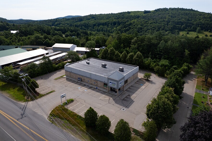 360 Summer St, Bristol, NH à louer - Photo de l’immeuble – Image 3 sur 12