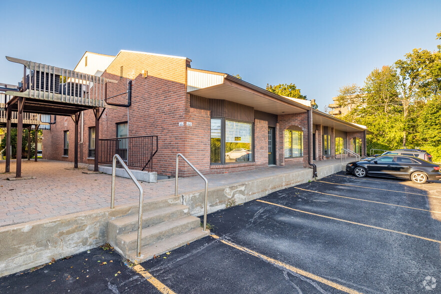 36-38 Rue Canvin, Kirkland, QC à vendre - Photo de l’immeuble – Image 3 sur 4