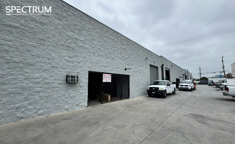 14538-14540 Keswick St, Van Nuys, CA à louer - Photo de l’immeuble – Image 3 sur 7