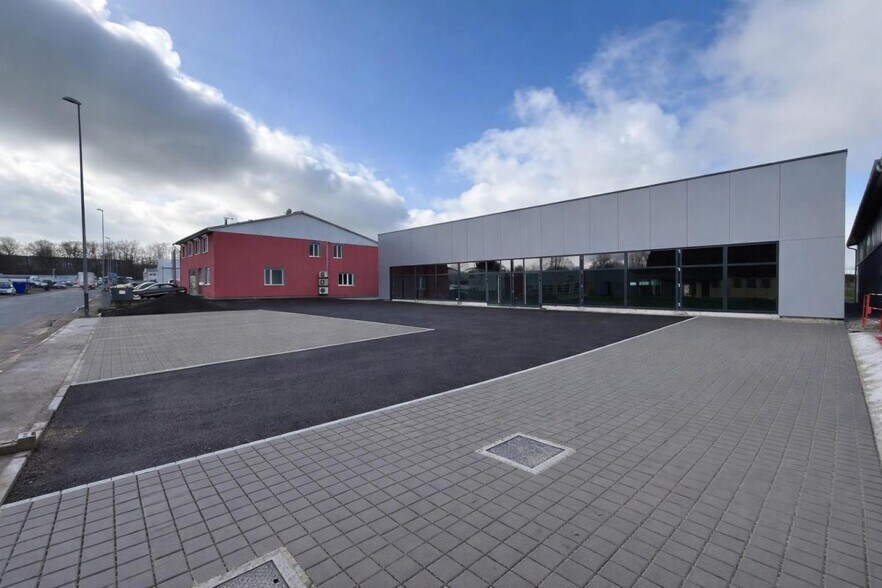 Local commercial dans Sarreguemines à louer - Photo de l’immeuble – Image 3 sur 8