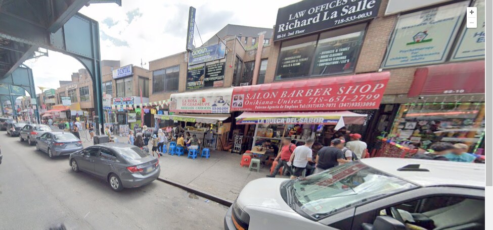 8822 Roosevelt Ave, Jackson Heights, NY à vendre - Photo de l’immeuble – Image 2 sur 6