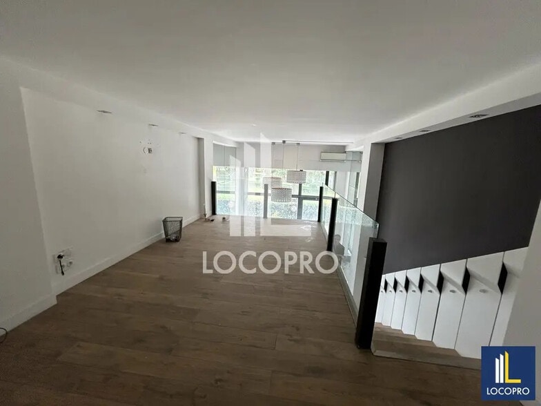 Local commercial dans Cannes à louer - Photo de l’immeuble – Image 3 sur 6