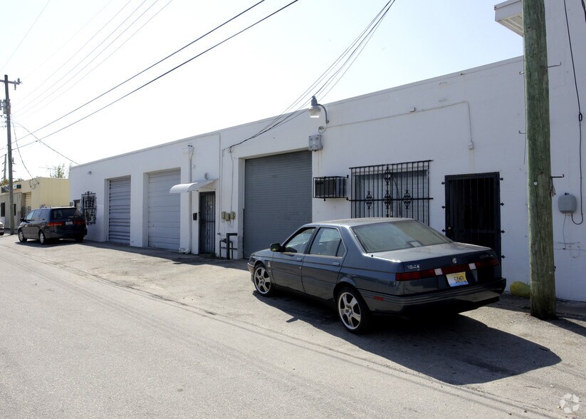 1474-1478 NE 130th St, North Miami, FL à louer - Photo de l’immeuble – Image 3 sur 3