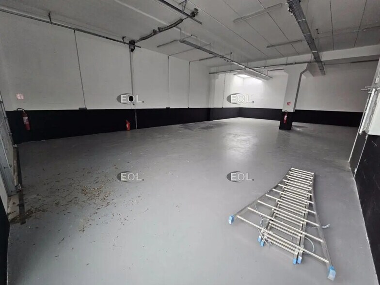 Local d’activités dans Villejuif à louer - Photo intérieure – Image 3 sur 6