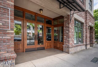 180 Lithia Way, Ashland, OR à vendre Photo intérieure– Image 2 sur 3