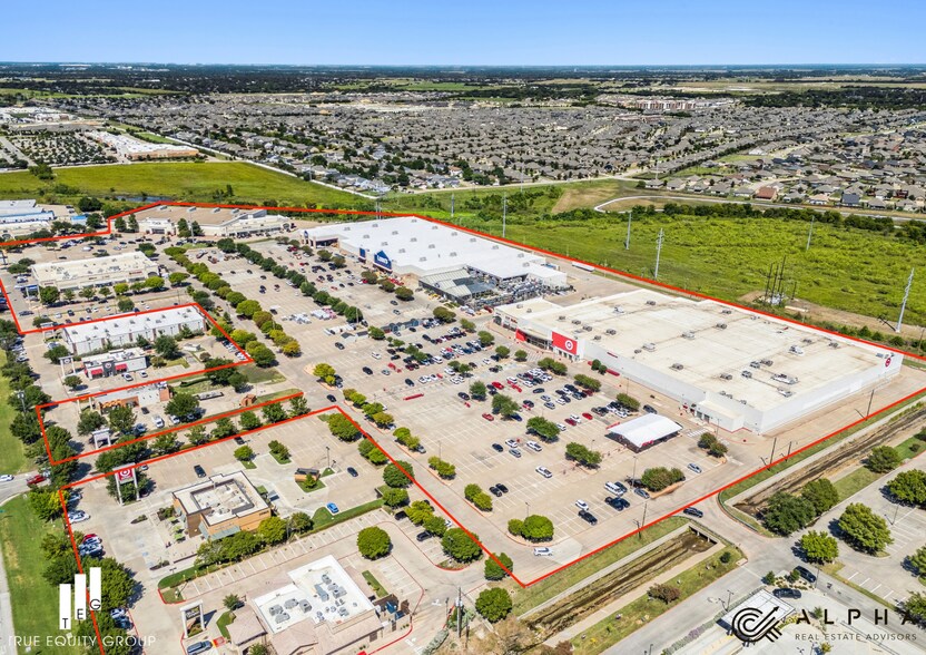1420 N Hwy 77, Waxahachie, TX à louer - Photo de l’immeuble – Image 3 sur 5