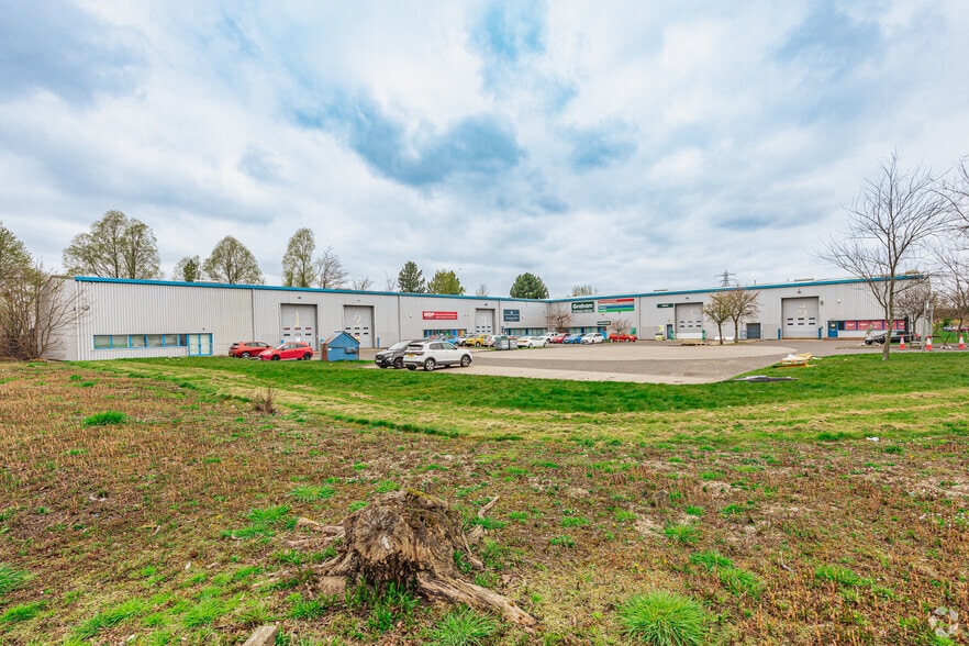 1-5 Almond Ct, Falkirk à louer - Photo principale – Image 1 sur 13