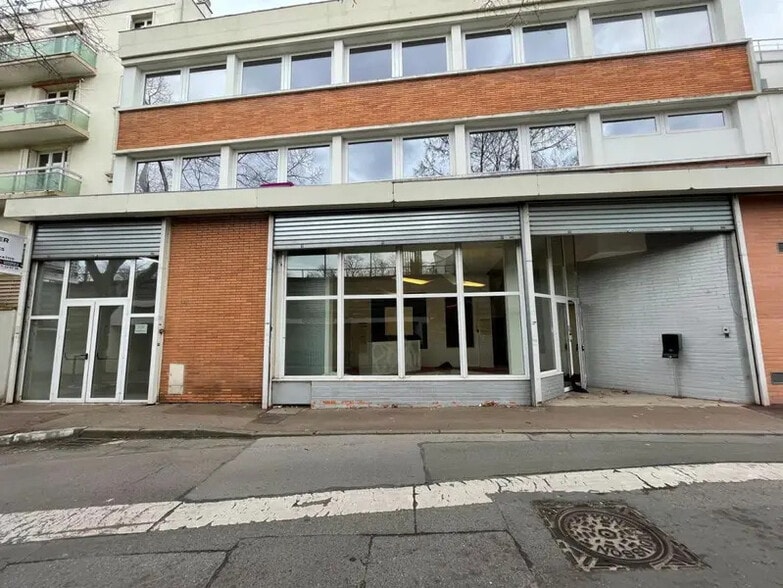Local d'activités dans Saint-Cloud à vendre - Photo de l’immeuble – Image 1 sur 5