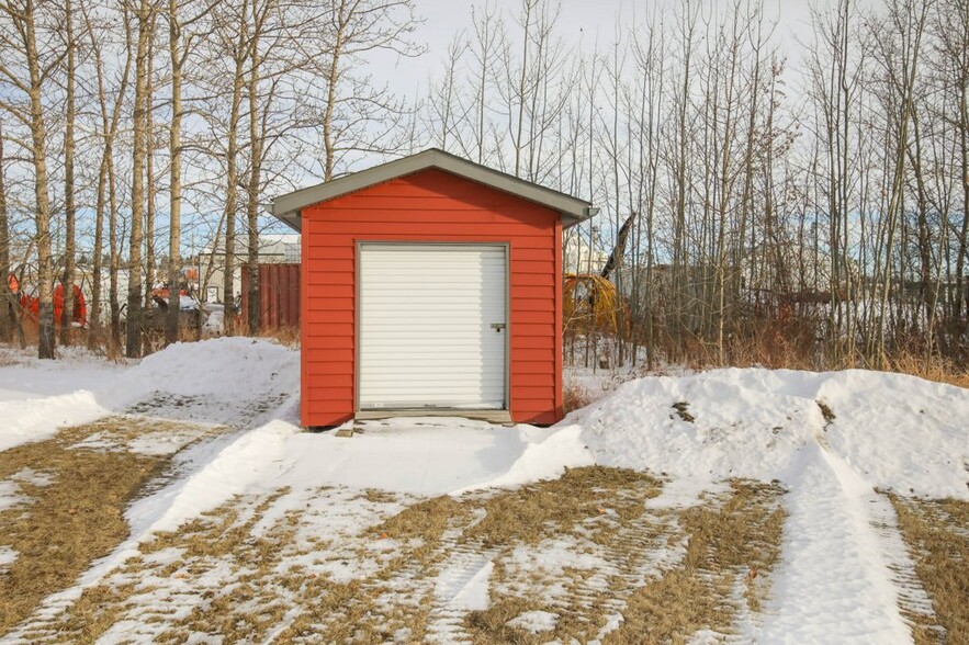 5209 49A Ave, Bentley, AB à vendre - Photo de l’immeuble – Image 2 sur 51