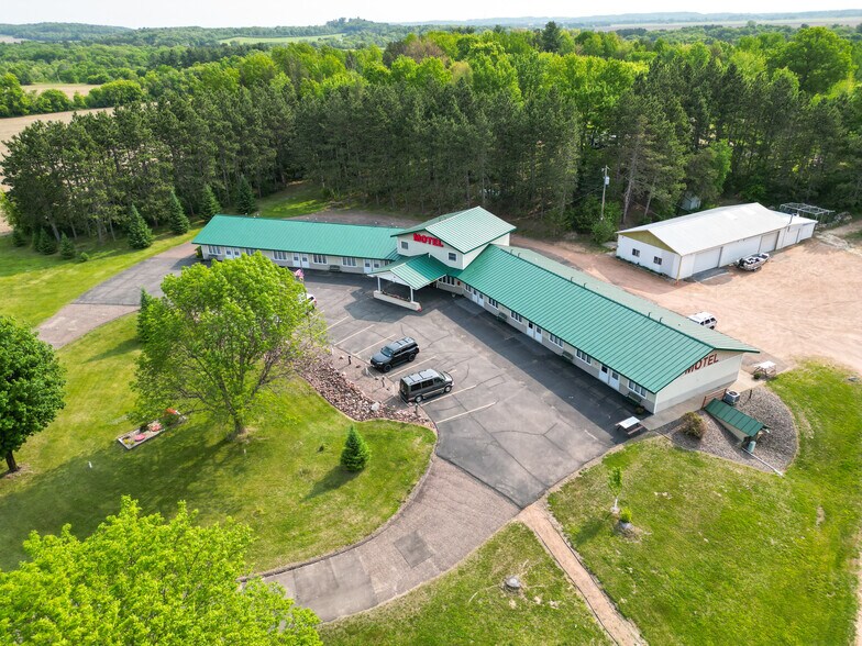 10765 Hwy Q, Chippewa Falls, WI à vendre - Photo de l’immeuble – Image 2 sur 14