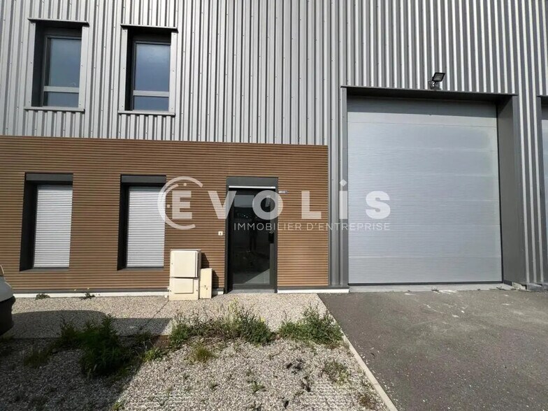 Bureau dans Corbas à louer - Photo de l’immeuble – Image 1 sur 9