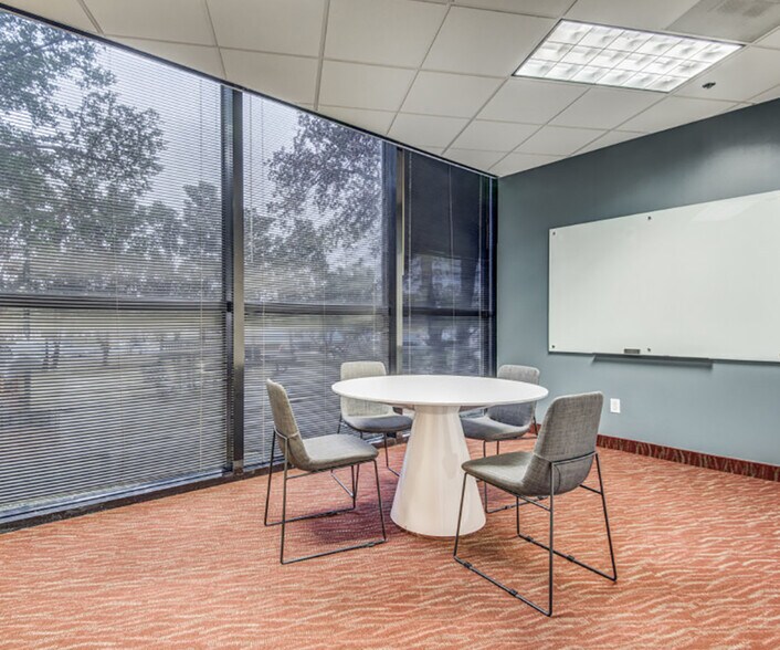 101 E Park Blvd, Plano, TX à louer - Photo intérieure – Image 3 sur 5