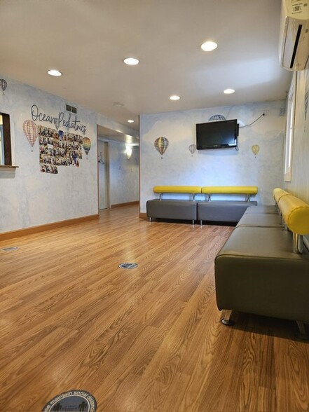 3767 Richmond Ave, Staten Island, NY à louer - Photo de l’immeuble – Image 2 sur 11